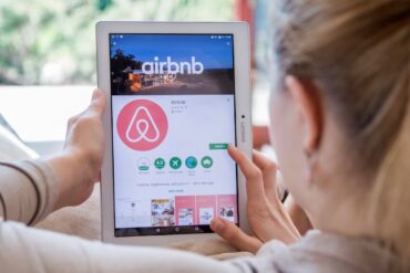 Airbnb’s City Hosts: A Game-Changer in Travel Experience